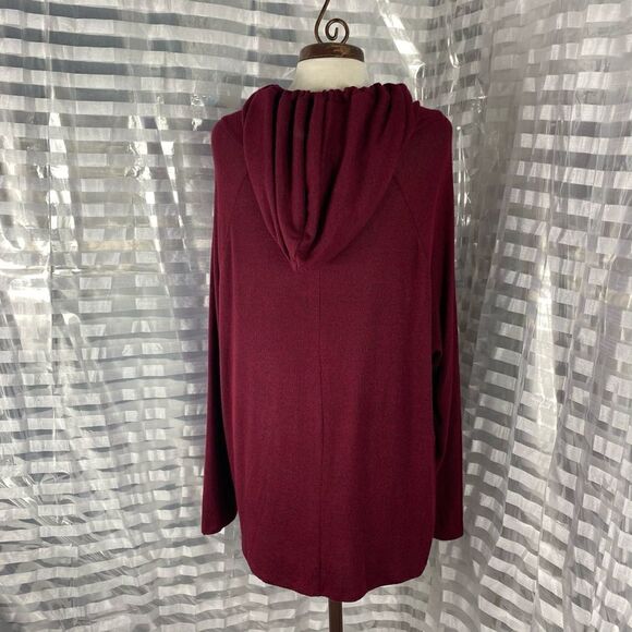 Active USA Burgundy Hooded Long Sleeve Sweater - Picture 3 of 7